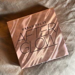 Urban Decay After Glow highlighter palette